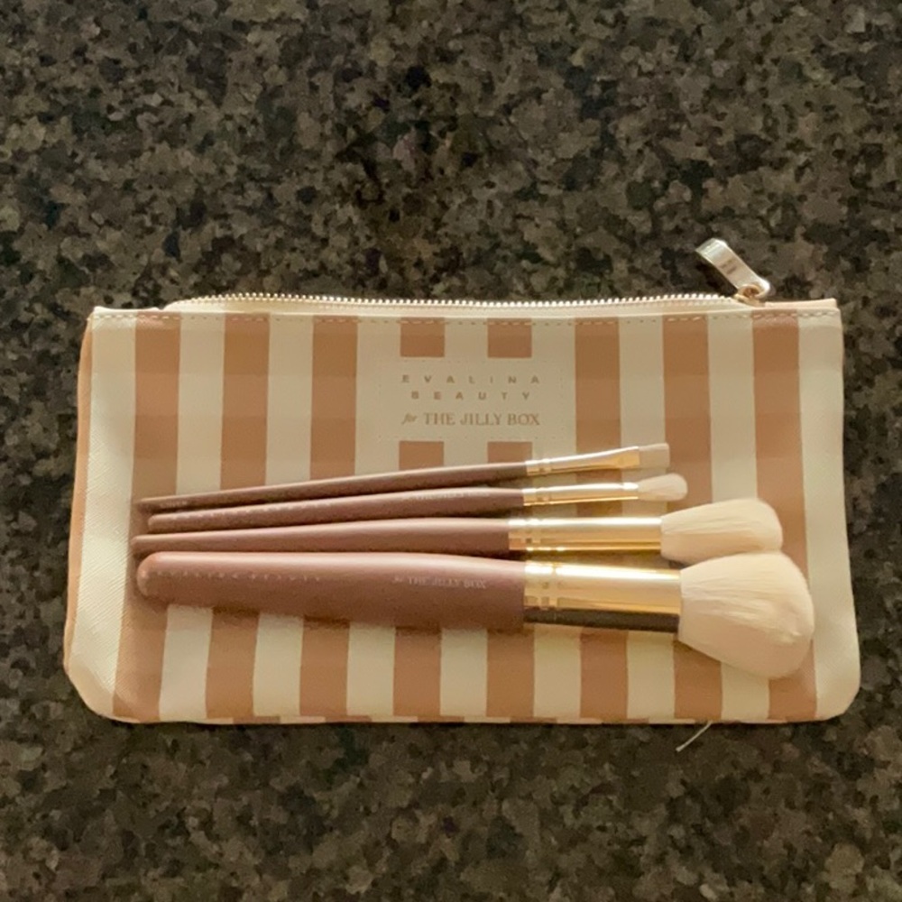 EVALINA beauty brushes
